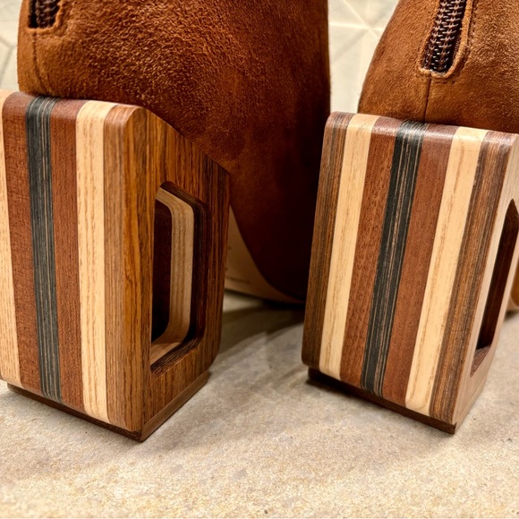 Nicholas Kirkwood Joaquin 85MM Suede Hollow Heel Boots 39.5 Brand New! - Picture 5 of 8